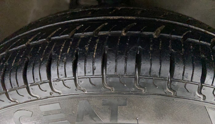 2016 Maruti Alto 800 LXI, Petrol, Manual, 5,089 km, Right Front Tyre Tread