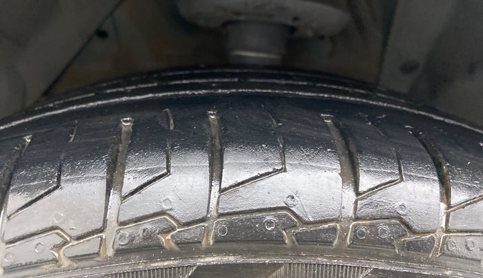 2020 Maruti S Cross ZETA 1.5, Petrol, Manual, 61,986 km, Left Front Tyre Tread