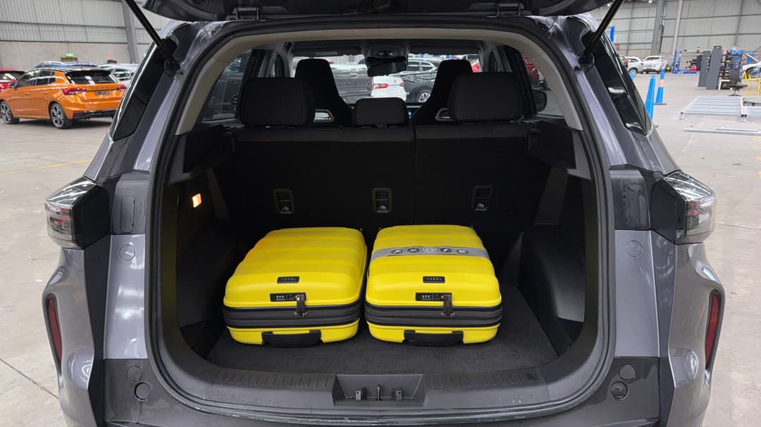 2025 Chery Tiggo 4 Urban, Automatic, 27827 km, Boot Inside View with Luggage