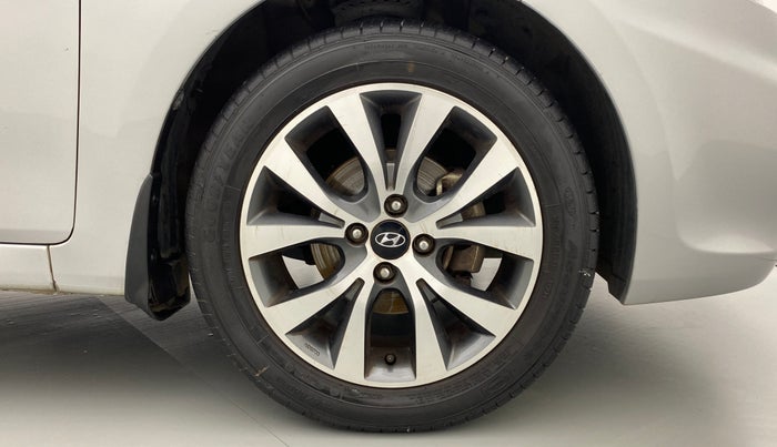 2013 Hyundai Verna FLUIDIC 1.6 SX VTVT, Petrol, Manual, 50,846 km, Right Front Wheel