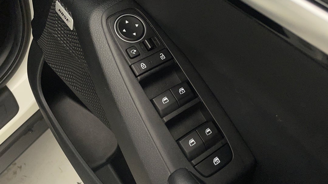 2020 Kia Seltos Gt-line (awd), Automatic, 49483 km, Drivers Side Door Panel Controls