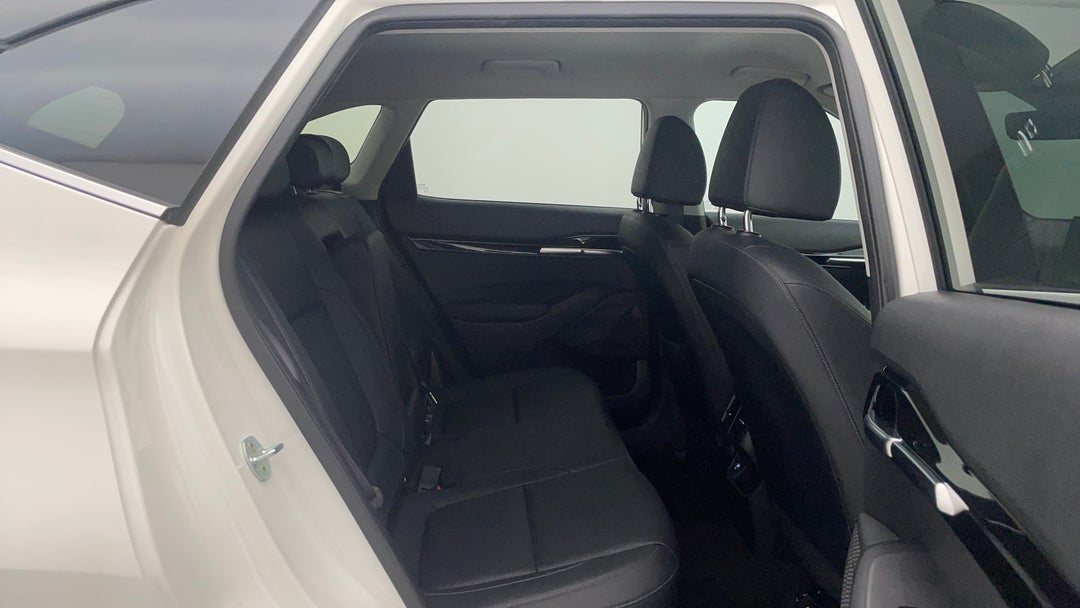 2020 Kia Seltos Gt-line (awd), Automatic, 49483 km, Right Side Rear Door Cabin View