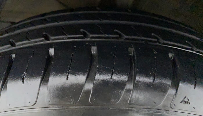 2019 Maruti Swift VXI D, Petrol, Manual, 12,270 km, Right Front Tyre Tread