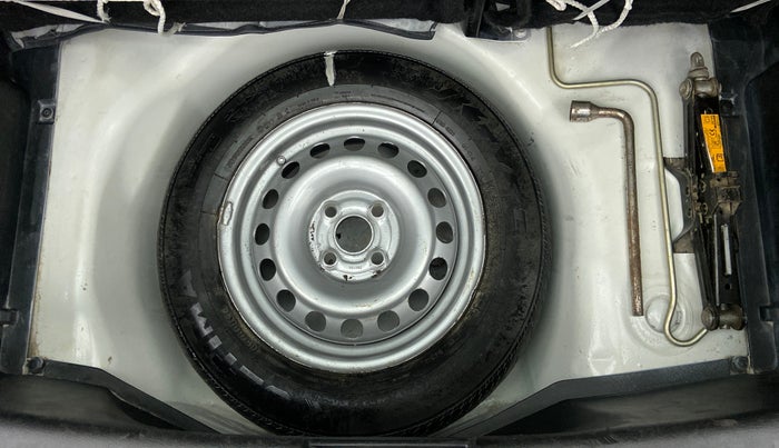 2015 Maruti Swift LDI O, Diesel, Manual, 69,023 km, Spare Tyre