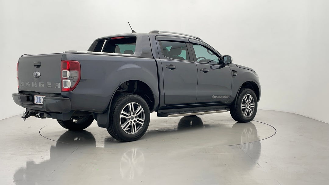 Right Back Diagonal (45- Degree) View