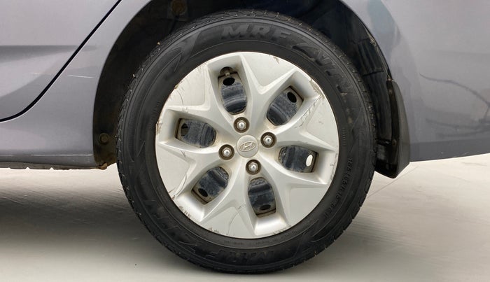 2015 Hyundai Verna FLUIDIC 1.4 VTVT, Petrol, Manual, 23,625 km, Left Rear Wheel