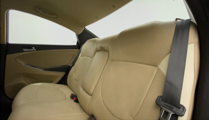 2015 Hyundai Verna FLUIDIC 1.4 VTVT, Petrol, Manual, 23,625 km, Right Side Rear Door Cabin