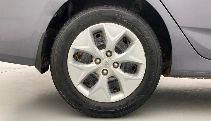 2015 Hyundai Verna FLUIDIC 1.4 VTVT, Petrol, Manual, 23,625 km, Right Rear Wheel
