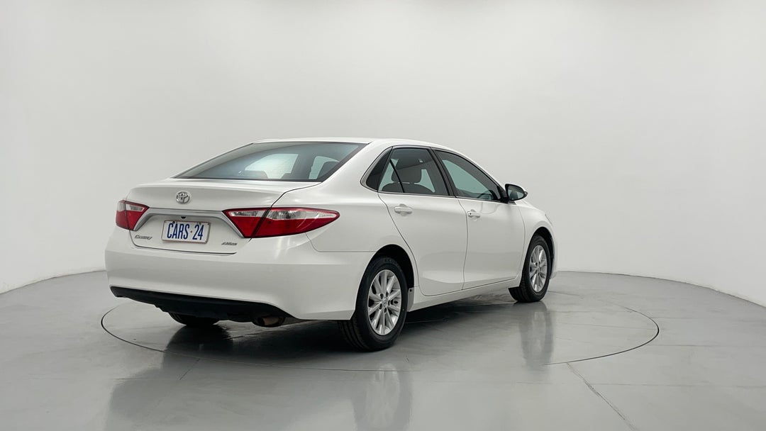 Right Back Diagonal (45- Degree) View