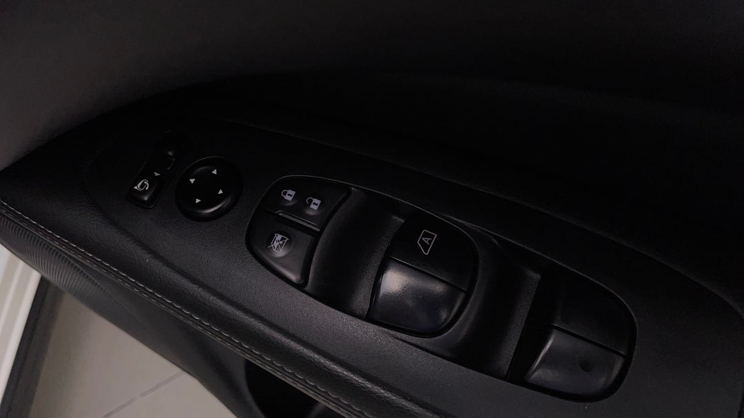 Drivers Side Door Panel Controls