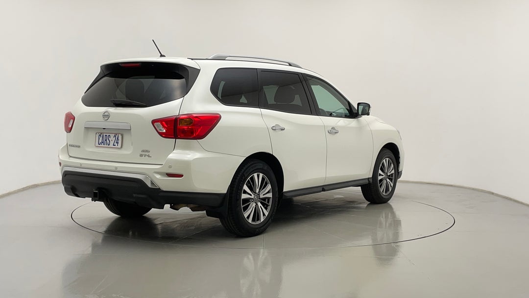 Right Back Diagonal (45- Degree) View