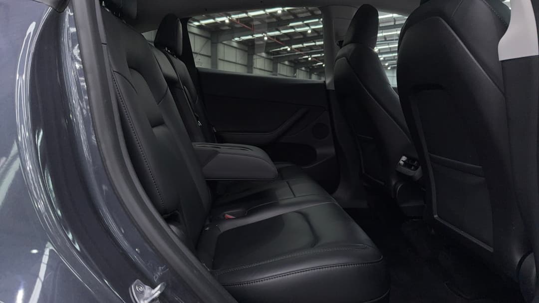 2023 Tesla Model Y Rear-wheel Drive, Automatic, 72983 km, Right Side Rear Door Cabin View