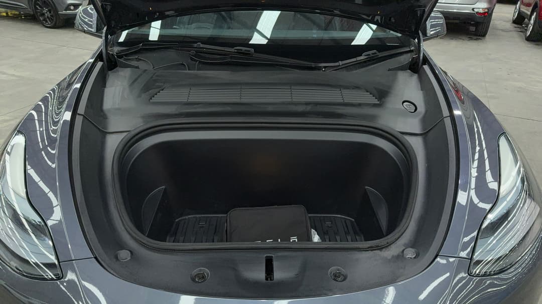 2023 Tesla Model Y Rear-wheel Drive, Automatic, 72983 km, Open Bonnet (Engine)