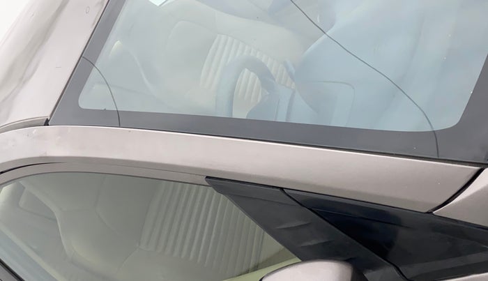 2015 Honda Amaze 1.2L I-VTEC S, Petrol, Manual, 77,720 km, Right A pillar - Paint is slightly faded