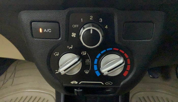 2015 Honda Amaze 1.2L I-VTEC S, Petrol, Manual, 77,720 km, AC Unit - Directional switch has minor damage