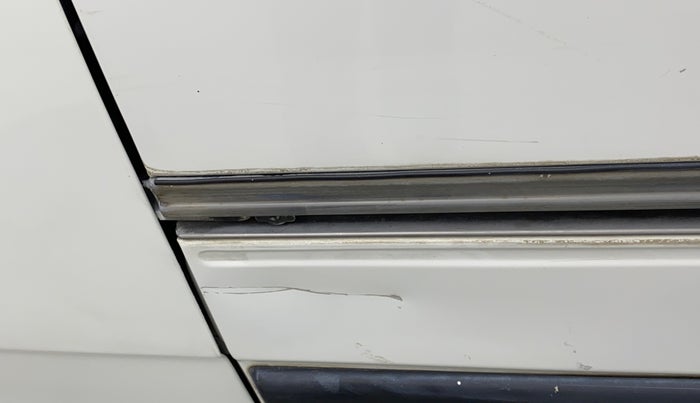 2017 Maruti OMNI E 8 STR, Petrol, Manual, 47,095 km, Left quarter panel - Slightly dented