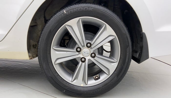 2018 Hyundai Verna 1.6 SX VTVT AT (O), Petrol, Automatic, 15,956 km, Left Rear Wheel