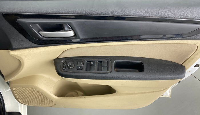 2018 Honda Amaze 1.2L I-VTEC S, Petrol, Manual, 52,212 km, Driver Side Door Panels Control