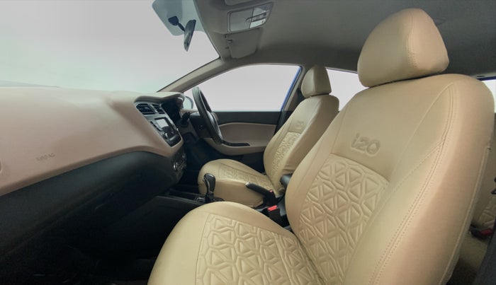 2018 Hyundai Elite i20 ASTA 1.2 AT, Petrol, Automatic, 20,001 km, Right Side Front Door Cabin View