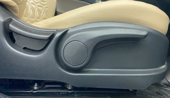 2018 Hyundai Elite i20 ASTA 1.2 AT, Petrol, Automatic, 20,001 km, Driver Side Adjustment Panel