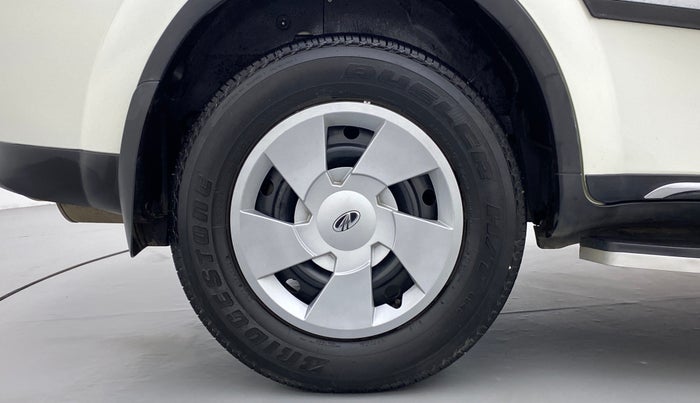 2020 Mahindra XUV500 W7 FWD, Diesel, Manual, 18,613 km, Right Rear Wheel