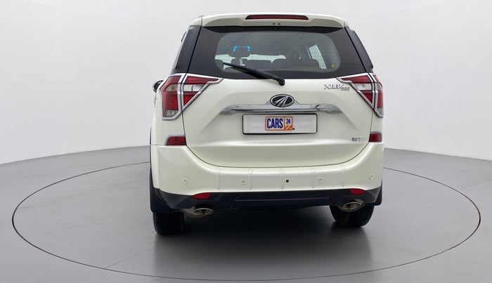 2020 Mahindra XUV500 W7 FWD, Diesel, Manual, 18,613 km, Back/Rear