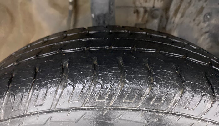 2015 Datsun Go T, Petrol, Manual, 20,877 km, Right Front Tyre Tread