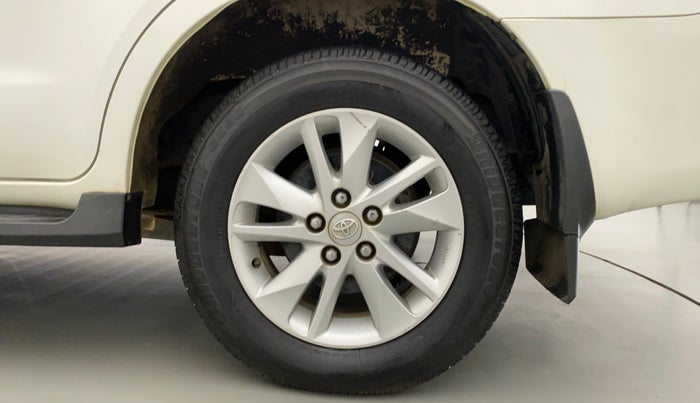 2020 Toyota Innova Crysta 2.4 VX 7 STR, Diesel, Manual, 47,338 km, Left Rear Wheel