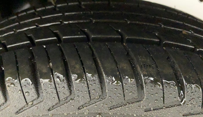 2019 Maruti Alto K10 VXI (O), Petrol, Manual, 21,572 km, Left Rear Tyre Tread