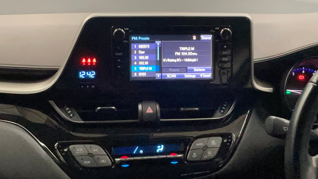 2018 Toyota C-HR Koba (2wd), Automatic, 107679 km, Infotainment System