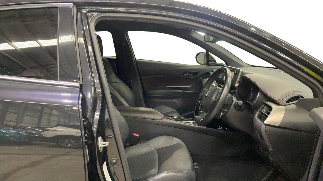 2018 Toyota C-HR Koba (2wd), Automatic, 107679 km, Right Side Front Door Cabin View