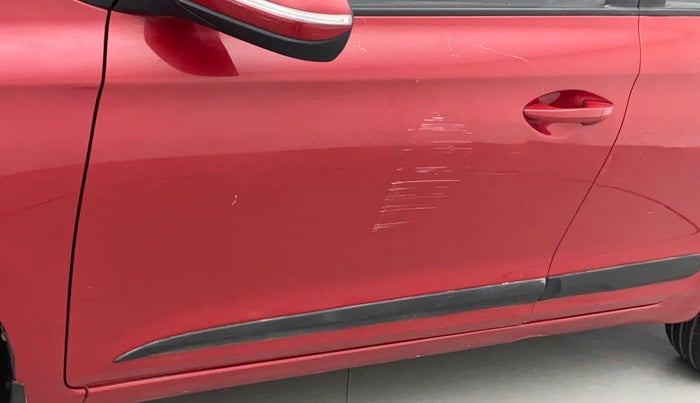 2016 Hyundai Elite i20 SPORTZ 1.2, Petrol, Manual, 33,272 km, Front passenger door - Minor scratches