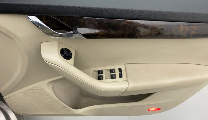 2016 Skoda Octavia 2.0 TDI STYLE PLUS AT, Diesel, Automatic, 96,455 km, Driver Side Door Panels Control