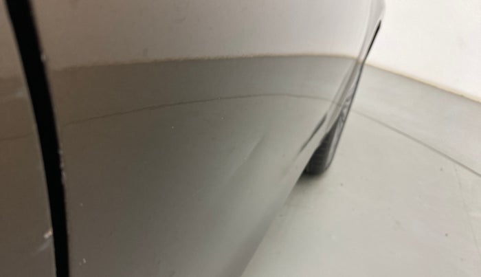 2017 Maruti Ciaz ALPHA DIESEL 1.3, Diesel, Manual, 79,751 km, Driver-side door - Slightly dented