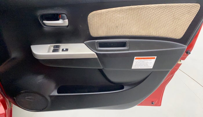 2018 Maruti Wagon R 1.0 LXI CNG, CNG, Manual, 68,209 km, Driver Side Door Panels Control