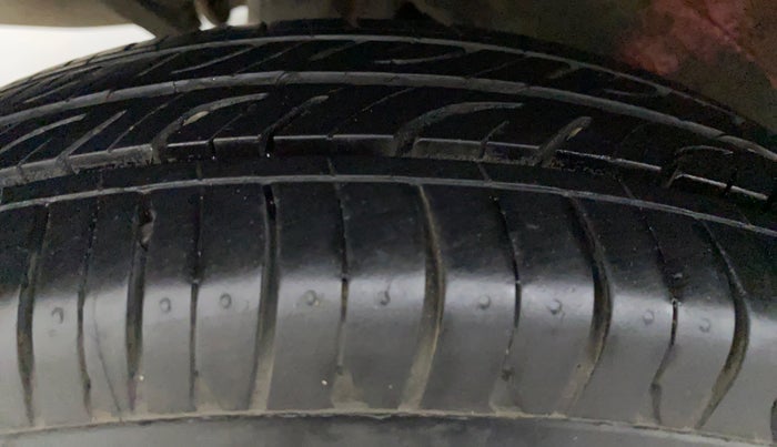 2018 Maruti Wagon R 1.0 LXI CNG, CNG, Manual, 68,209 km, Right Rear Tyre Tread