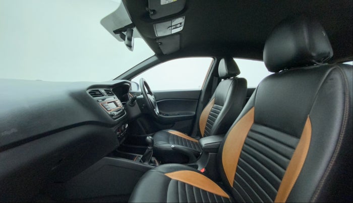 2016 Hyundai i20 Active 1.2 S, Petrol, Manual, 66,066 km, Right Side Front Door Cabin