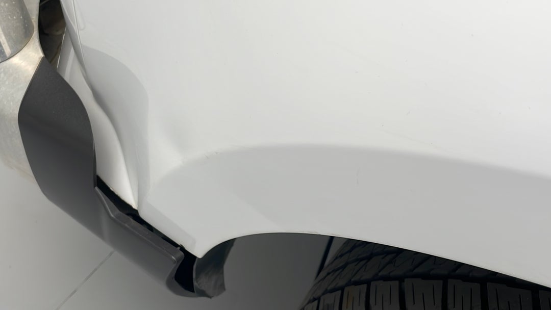 Quarter Panel Front LHS Guard Dent