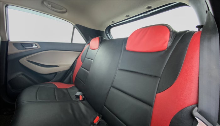 2019 Hyundai Elite i20 1.2 MAGNA PLUS VTVT, CNG, Manual, 62,694 km, Right Side Rear Door Cabin