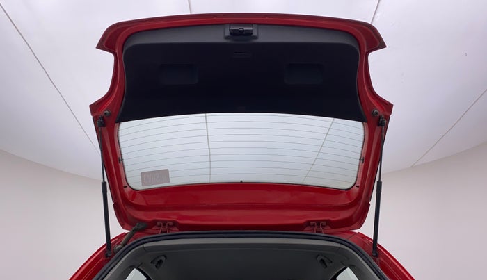 2017 Volkswagen Polo COMFORTLINE 1.2L, Petrol, Manual, 54,101 km, Boot Door Open
