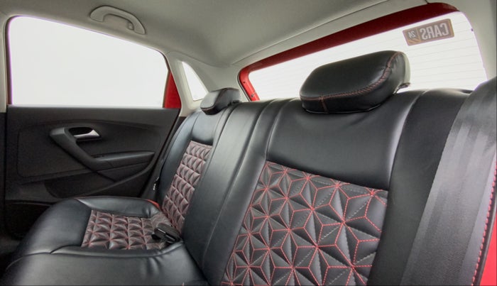 2017 Volkswagen Polo COMFORTLINE 1.2L, Petrol, Manual, 54,101 km, Right Side Rear Door Cabin