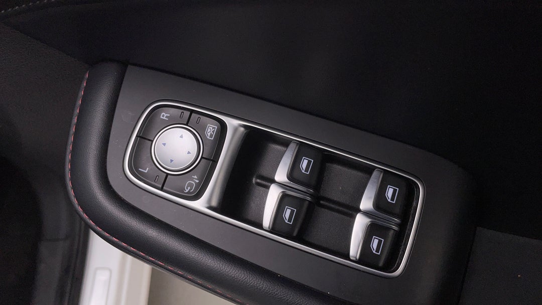 2022 MG HS Vibe, Automatic, 51130 km, Drivers Side Door Panel Controls