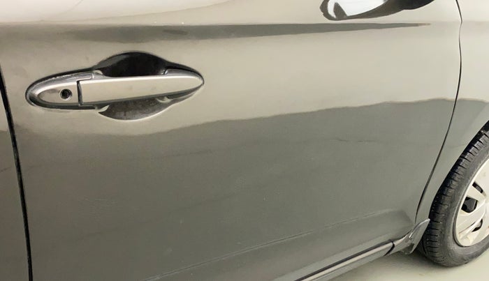 2018 Honda Amaze 1.2L I-VTEC S, Petrol, Manual, 51,234 km, Driver-side door - Minor scratches