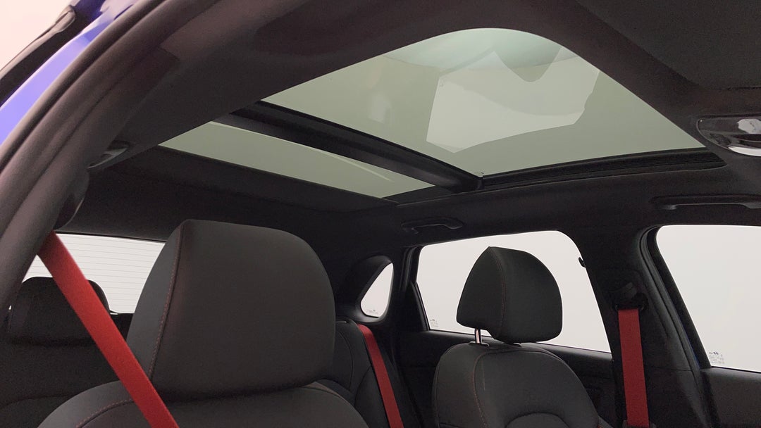 2023 Hyundai i30 N Line Premium, Automatic, 1828 km, Interior Sunroof/Moonroof