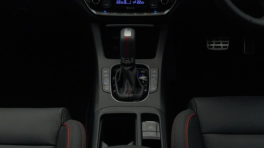 2023 Hyundai i30 N Line Premium, Automatic, 1828 km, Gear Lever 