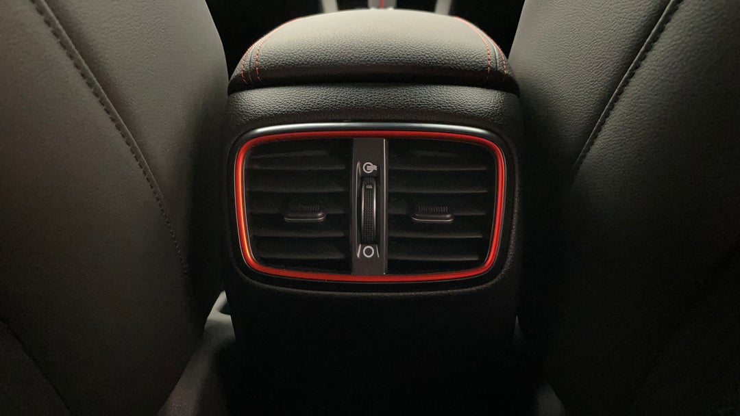 2023 Hyundai i30 N Line Premium, Automatic, 1828 km, Rear A/C Vent