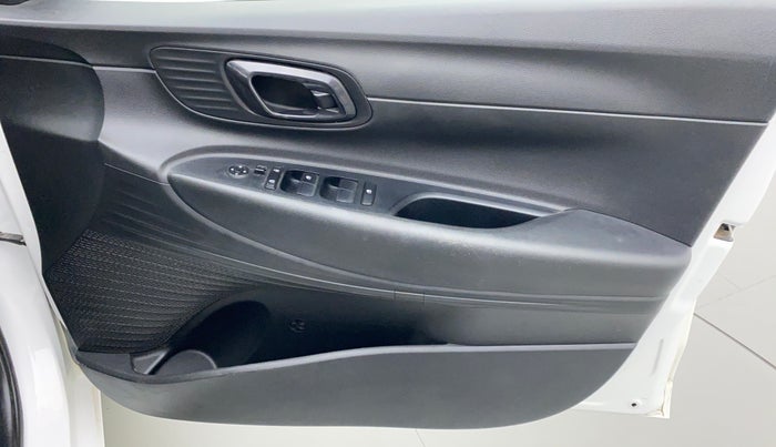 2020 Hyundai NEW I20 MAGNA 1.2 MT, Petrol, Manual, 25,442 km, Driver Side Door Panels Control