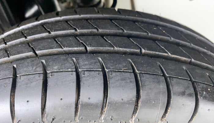 2017 Maruti Alto K10 VXI P, Petrol, Manual, 45,000 km, Left Rear Tyre Tread