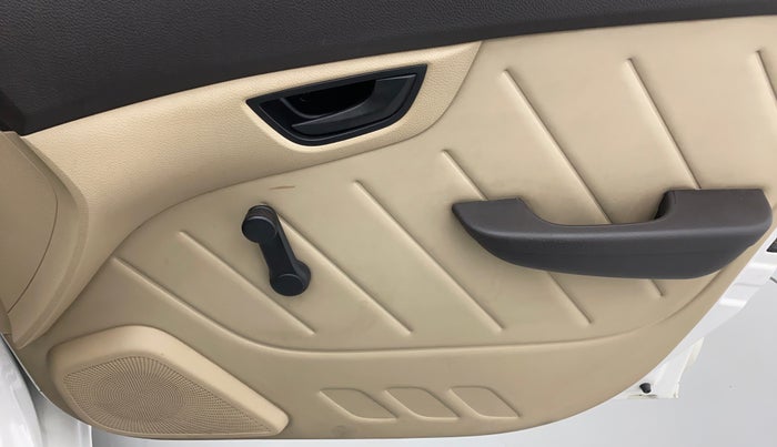 2015 Hyundai Eon D LITE PLUS, Petrol, Manual, 29,520 km, Driver Side Door Panels Control
