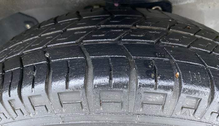 2019 Maruti Eeco 5 STR WITH AC PLUSHTR, Petrol, Manual, 16,957 km, Right Front Tyre Tread